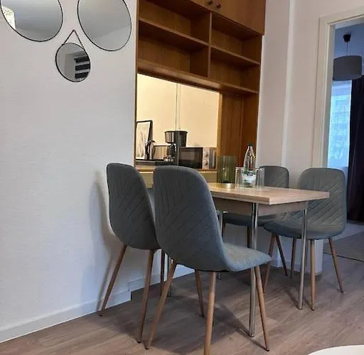 Cozy Apartment Mit Balkon I Wlan
